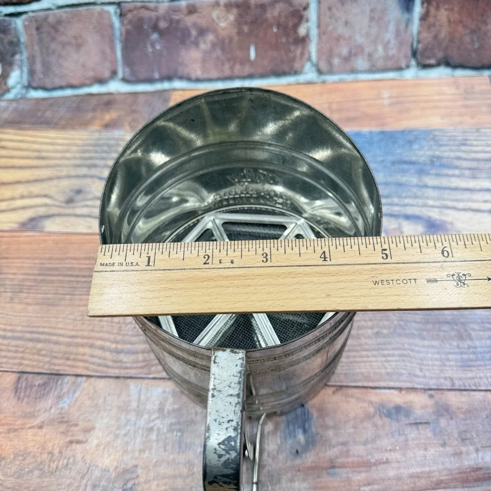 Foley Sift-Chine Triple Screen Metal Flour Sifter Kitchen Tool Vintage Rustic